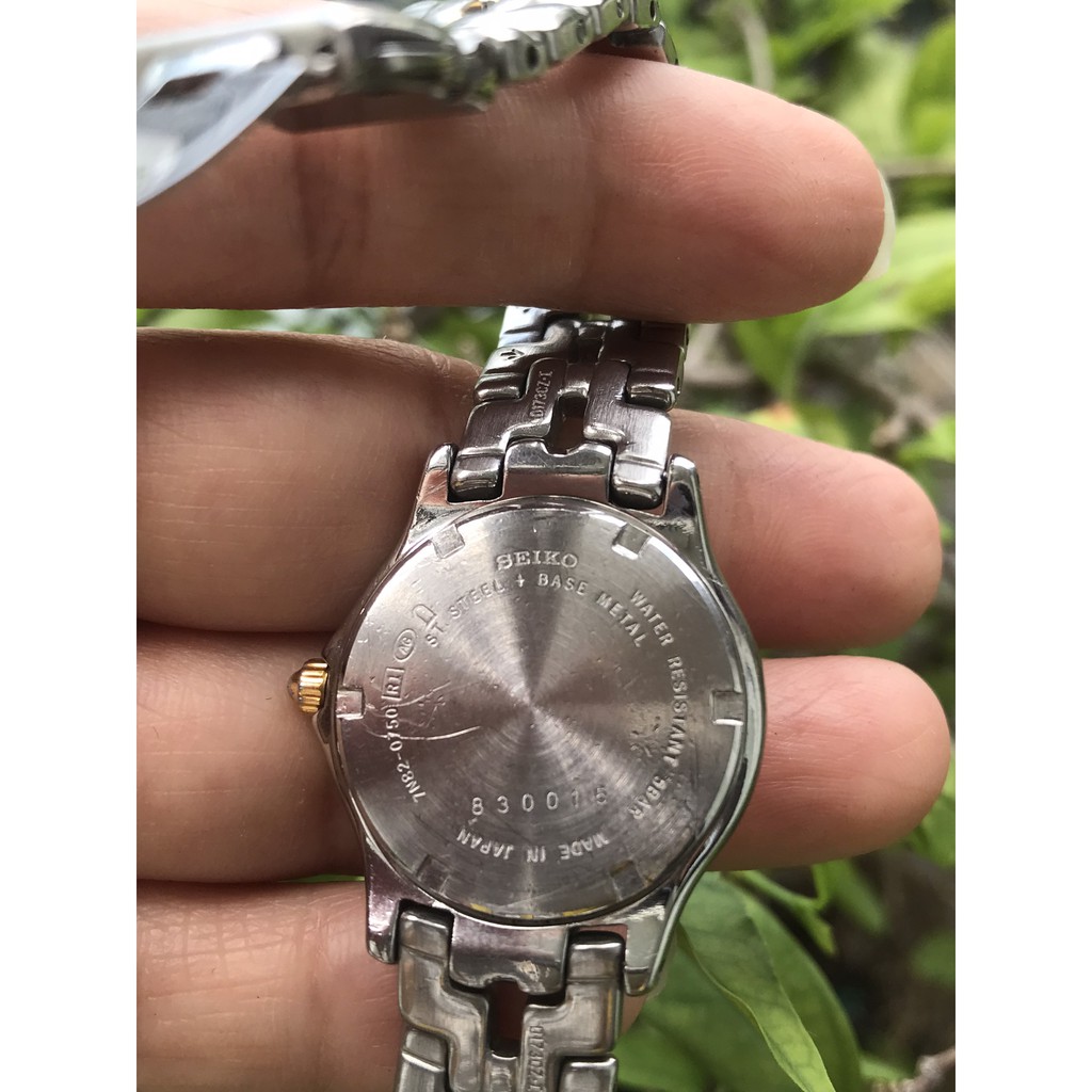 Đồng hồ nữ SEIKO Pin , có ô cửa lịch, dây kim loại - Nhật Bản