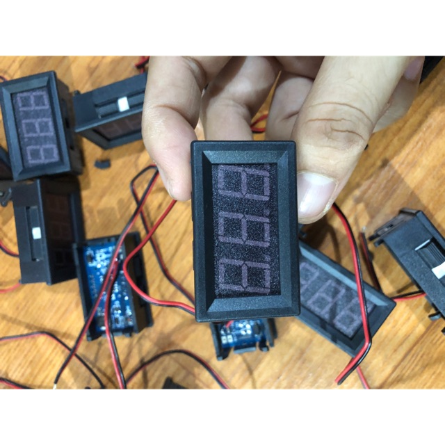 Đồng hồ vol xe điện