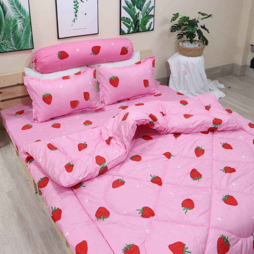 Bộ Ga Gối Poly Cotton Felicia 3 Món Mẫu Dâu Hồng Nhật m2/m6/m8/2m2, Drap Bo Chun + 2 Vỏ Gối Poly Cotton
