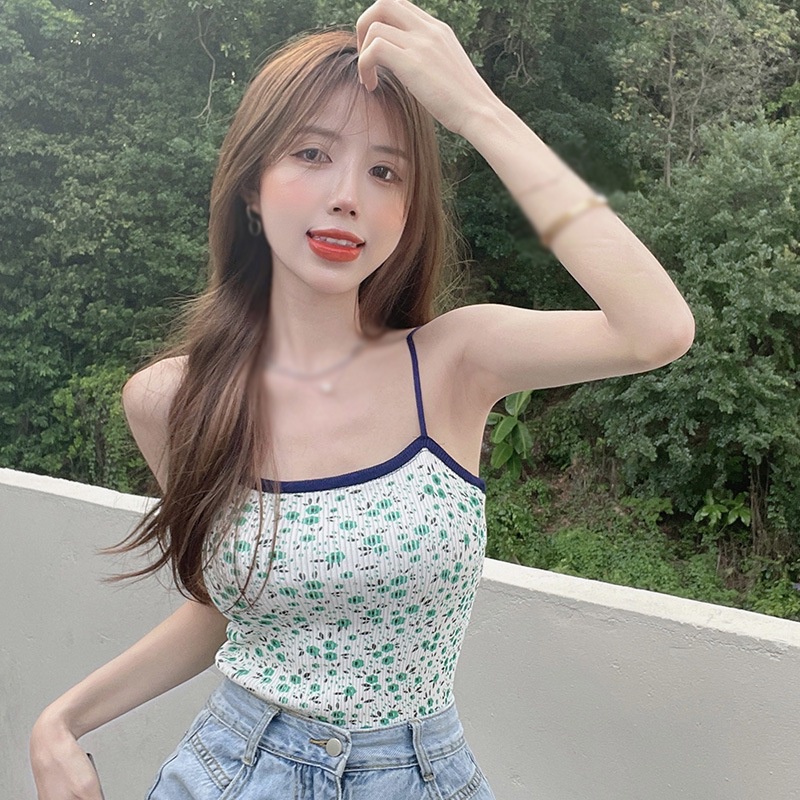 Áo Croptop Dệt Kim Sát Nách Hoạ Tiết Hoa Thiết Kế Ôm Sát Tôn Dáng