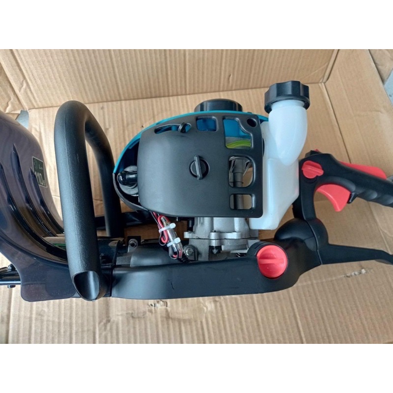 TOTAL Máy cắt tỉa hàng rào 0.75Kw-25.4cc 1HP TGT5265511