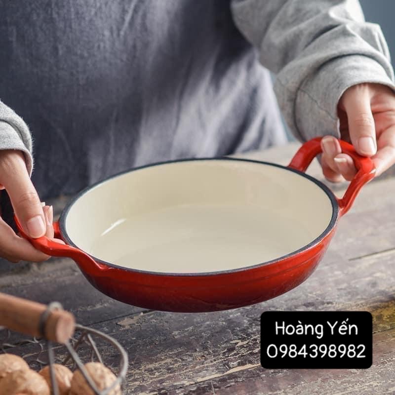 [CÓ SẴN] Chảo Gang Little Happiness Kitchen Hai Màu Đỏ - Xanh(TẶNG KÈM ĐÔI GĂNG TAY ĐẸP XỊN)