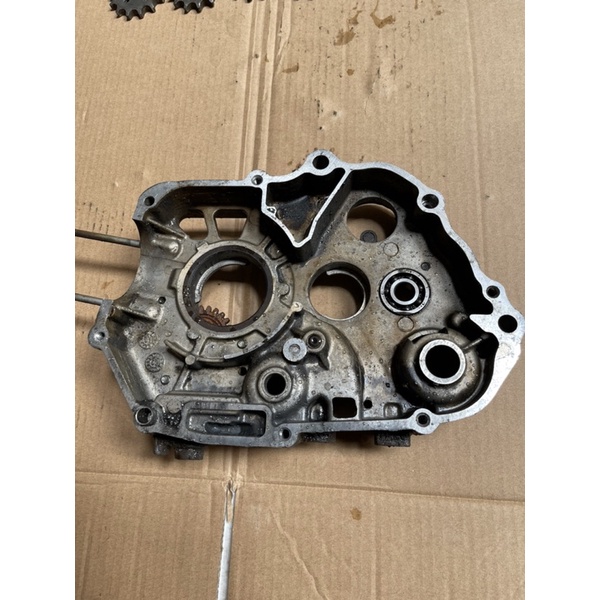 Vách bơm nhớt rời của xe máy Sym 110cm