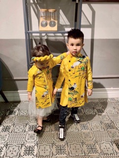 Áo dài cách tân cho bé