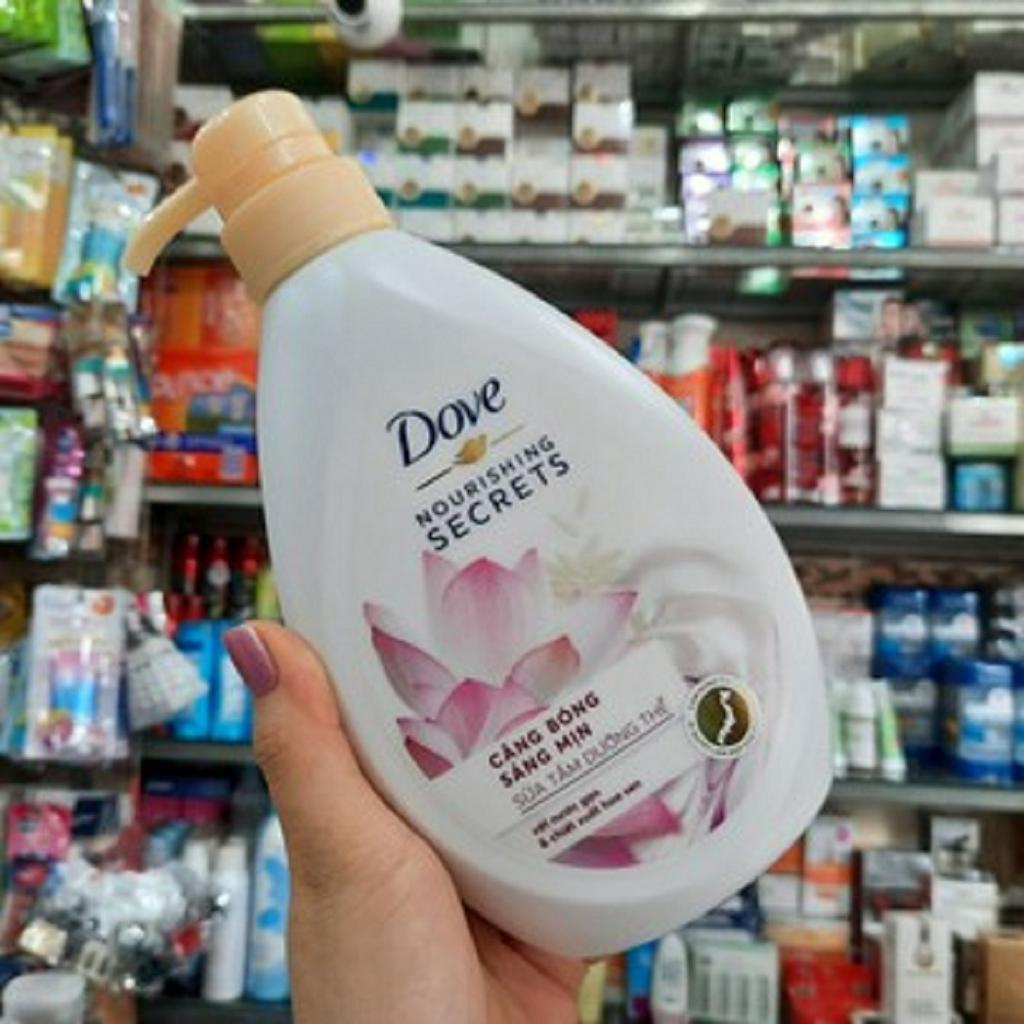 Sữa Tắm Dove  Từ Hoa Sen & Nước Gạo 530g