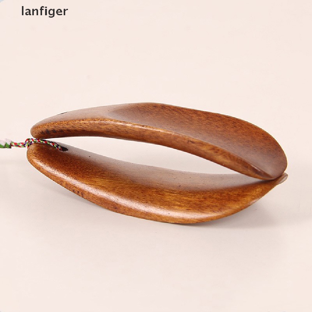 1 Dụng Cụ Hỗ Trợ Mang Giày Bằng Gỗ Tự Nhiên Với Tay Cầm Dài Tiện Dụng