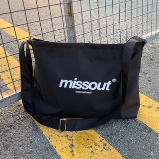 TÚI ĐEO CHÉO MST SHOULDER BAG