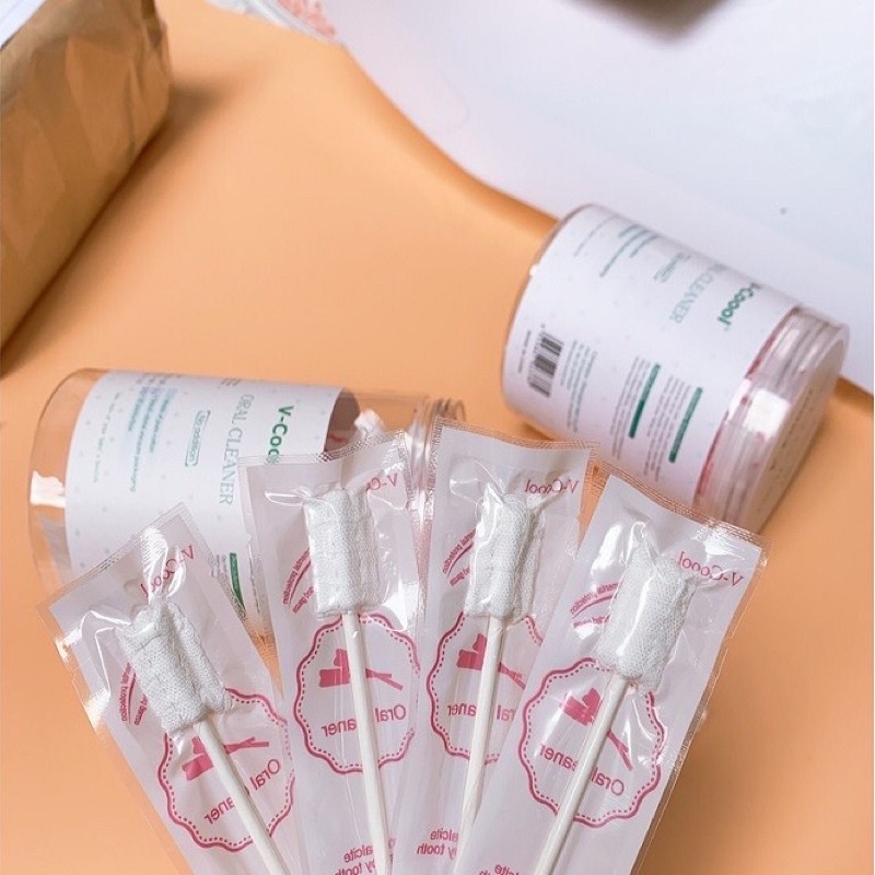 Tưa lưỡi/ rơ lưỡi dạng que Vcool tiệt trùng an toàn tuyệt đối cho bé( hộp 30 que)-zozobaby