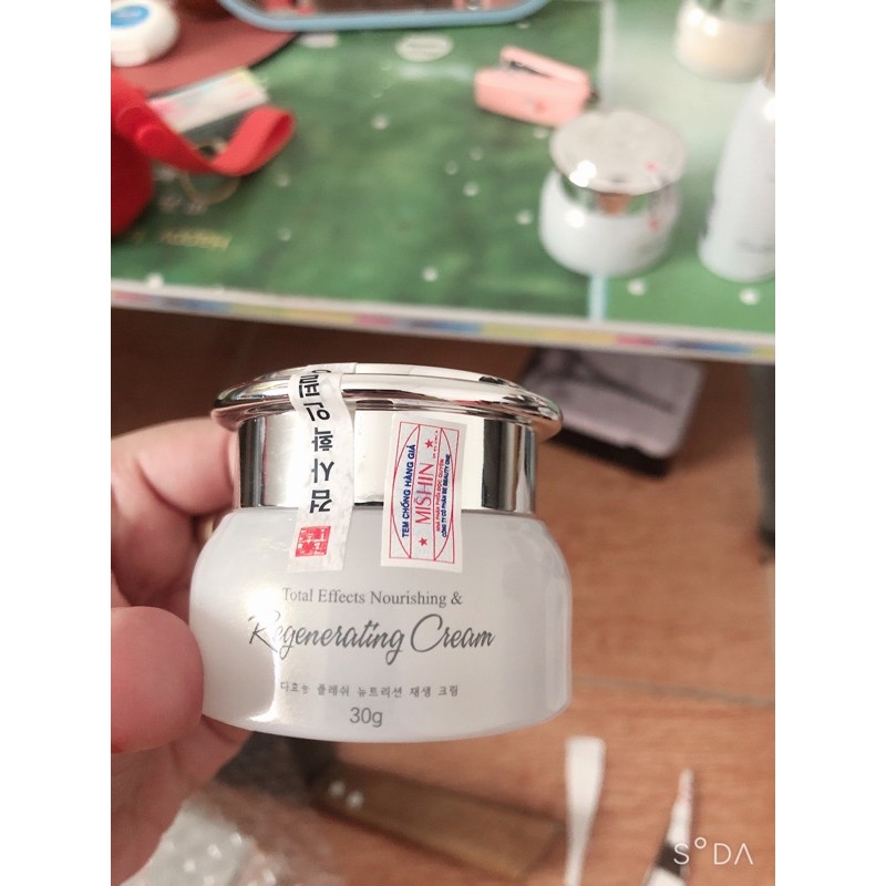 Kem tái tạo da và phục hồi Regenerating Cream