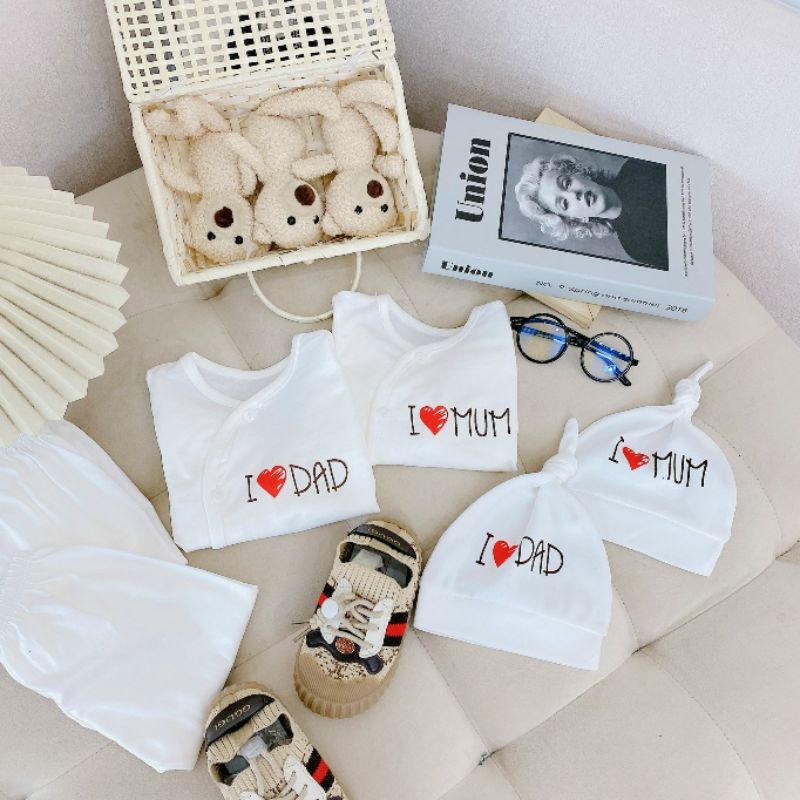 Bộ Quần Áo Dài Sơ Sinh Trắng DAD MUM Kèm Mũ, Thun Lạnh Mềm Mát