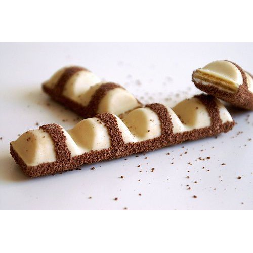 Bánh White Chocolate ❤️ Kinder Bueno❤️ Nhân Hạt Dẻ  (1 Gói 2 Thanh)