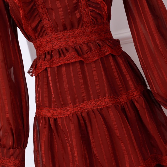 Đầm dài thiết kế tầng xoè qccc