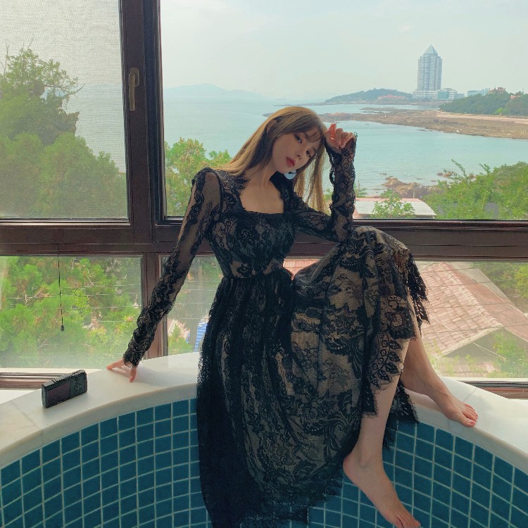 Đầm nữ dáng xòe tay dài midi Emilyshop