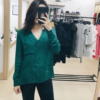 Áo sơ mi xanh mango