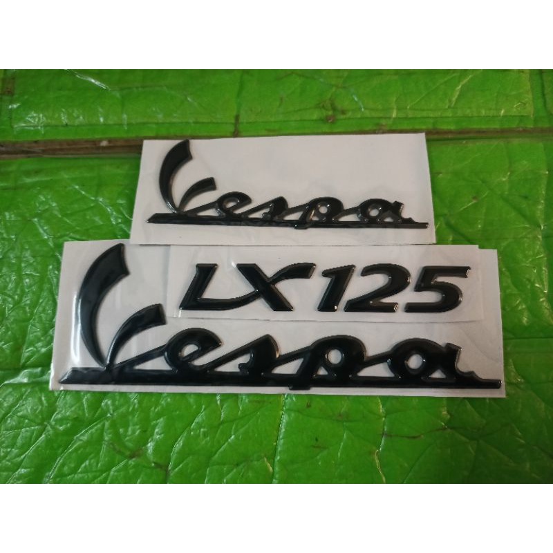 Bộ tem nổi Vespa LX 125 màu đen bóng new