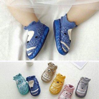 Giày tất cho bé tập đi