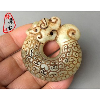 Tượng ngọc bích kiểu cổ điển độc đáo