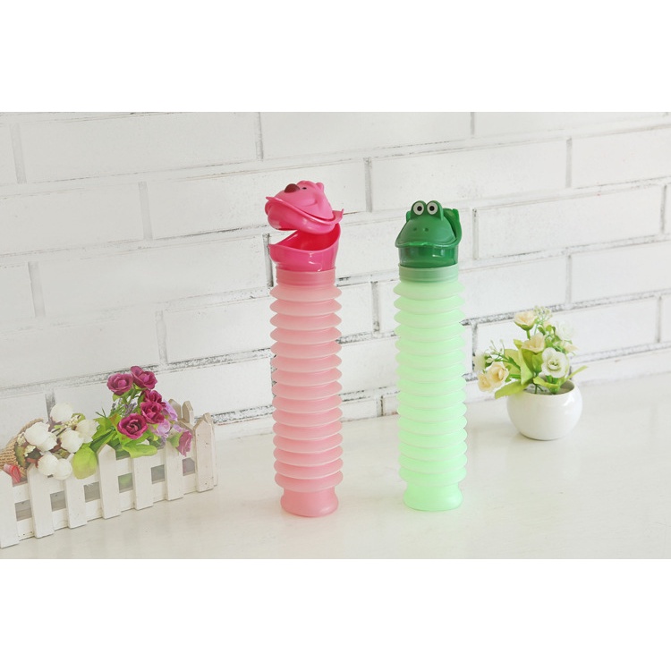 Bình đi tiểu mini cho bé trai, bé gái thuận tiện khi cho trẻ đi chơi, xe hơi, đi du lịch