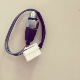 Báo lùi suzuki 5 tạ