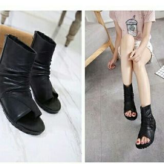 Bốt xỏ ngón siêu đẹp