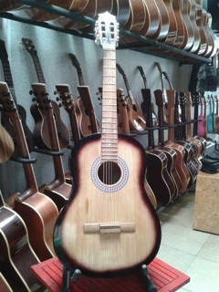 Đàn Guitar giá rẻ