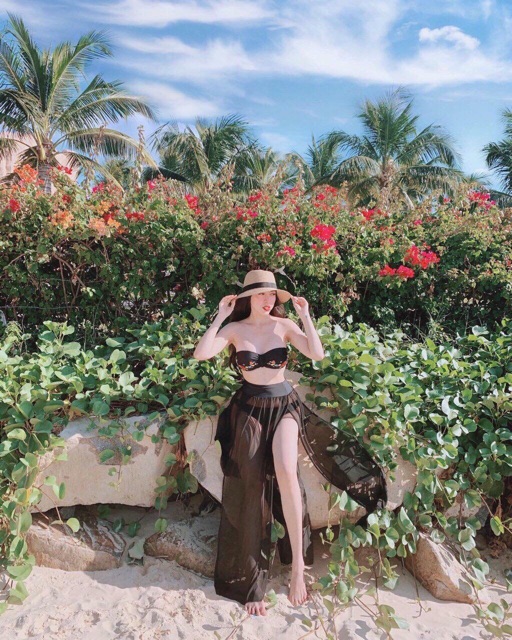 [BKN224] <HÀN> SET BIKINI 3 MÓN ĐEN THÊU HOA KÈM CHÂN VÁY DÀI KIỂU HÀN (CÓ GỌNG) | BigBuy360 - bigbuy360.vn