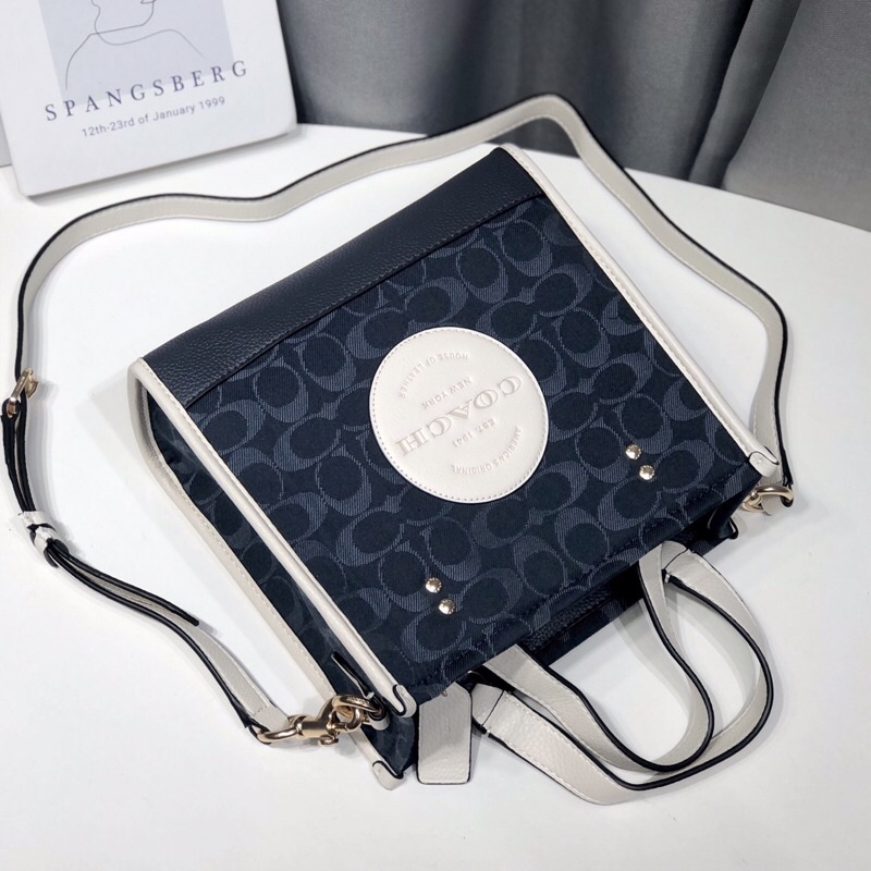Túi Coach Dempsey Tote 22 in signature Jacquard❌ code: coach C5638