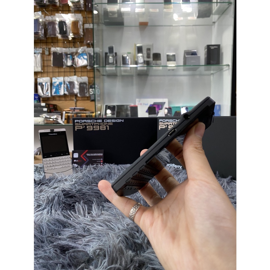 Điện thoại BlackBerry Porsche Design 9981 Đen Fullbox