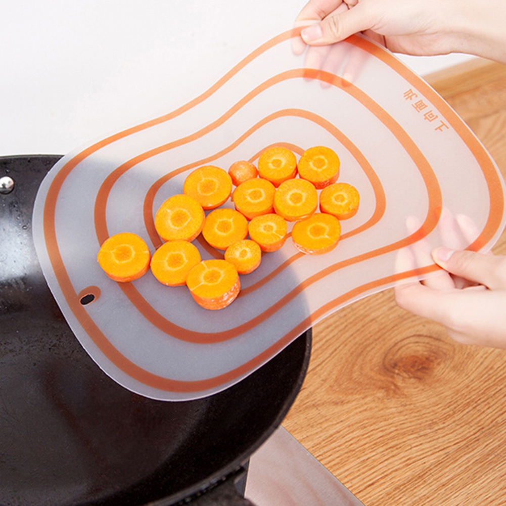 Thớt trong suốt chống trượt linh hoạt tiện dụng cho nhà bếp