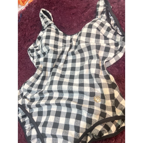 Thanh lý tủ đồ : bikini 1 mảnh