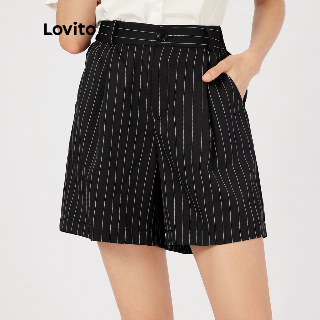 Quần short Lovito kẻ sọc phối túi phong cách sang trọng L23LD031 (màu đen)