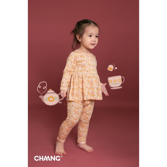 Chaang bộ quần áo dài tay cho bé gái Park SS2022D10