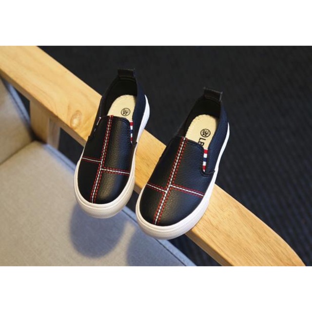 Giầy slipon trẻ em