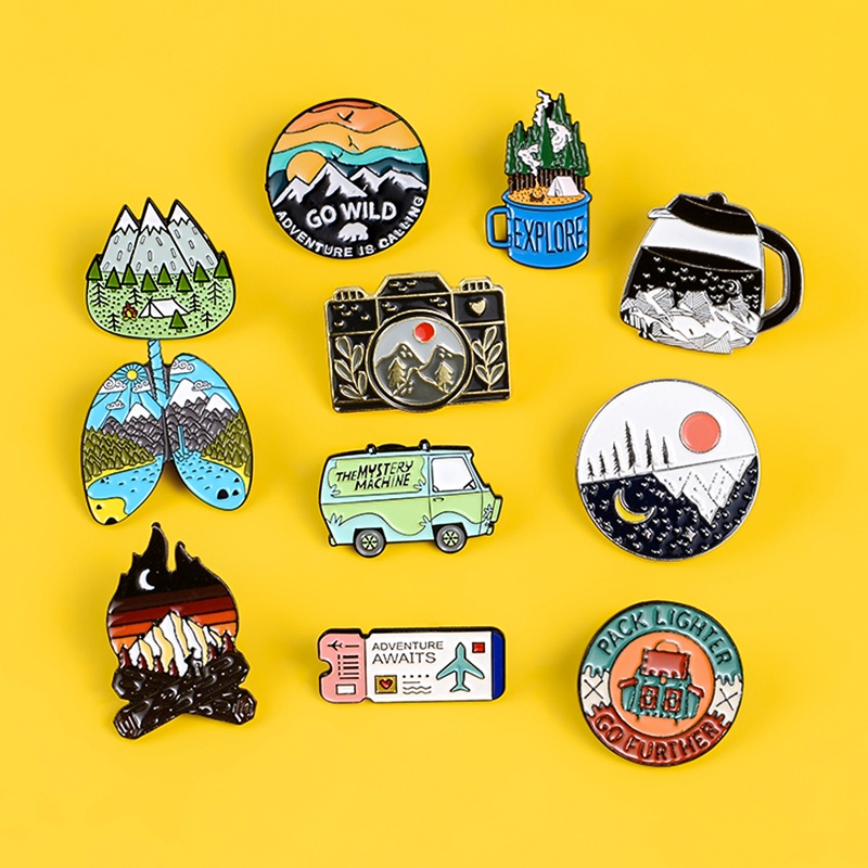 Ghim Cài Áo Hình Lá Bài Phiêu Lưu Du Lịch Dành Cho Nam Nữ