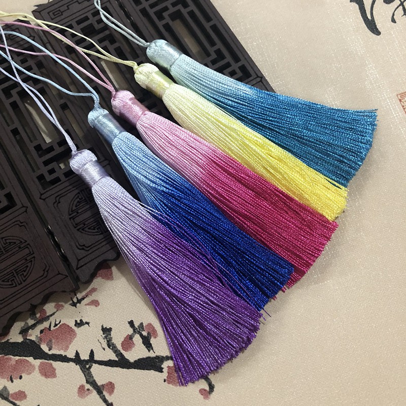 phụ kiện cài tóc tua rua thời trang