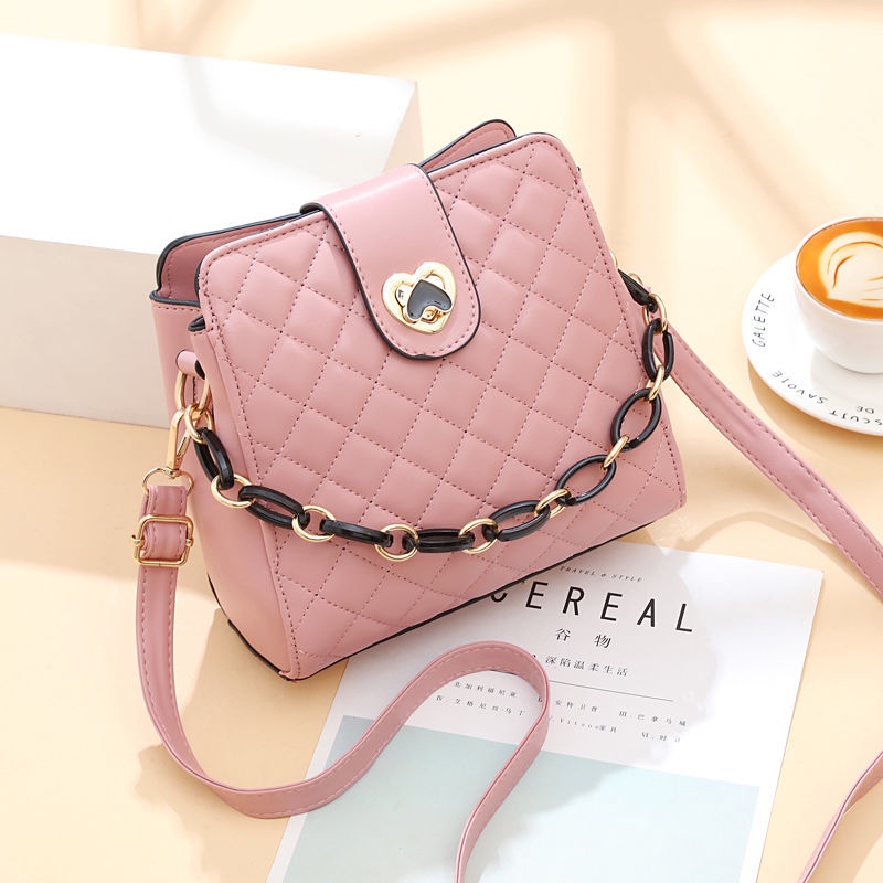 Túi Đeo Chéo Nhỏ Quai Xích Hình Thoi Phong Cách Mới Cao Cấp Dễ Phối Đồ Cho Nữ