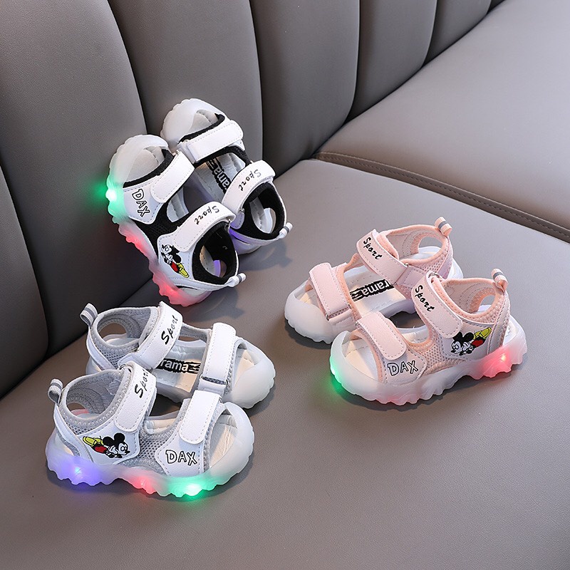 Sandal mickey có đèn, nhẹ, êm, chống vấp cho bé trai, bé gái 1-3 tuổi
