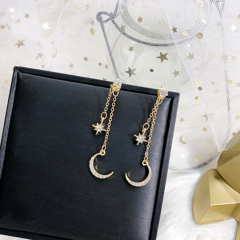 Beautiful Moon Shaped Long Earrings Korean Style Unique