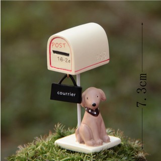 Mô hình chú chó nhỏ ngồi dưới hòm thư - Le Petit Chien trang trí tiểu cảnh