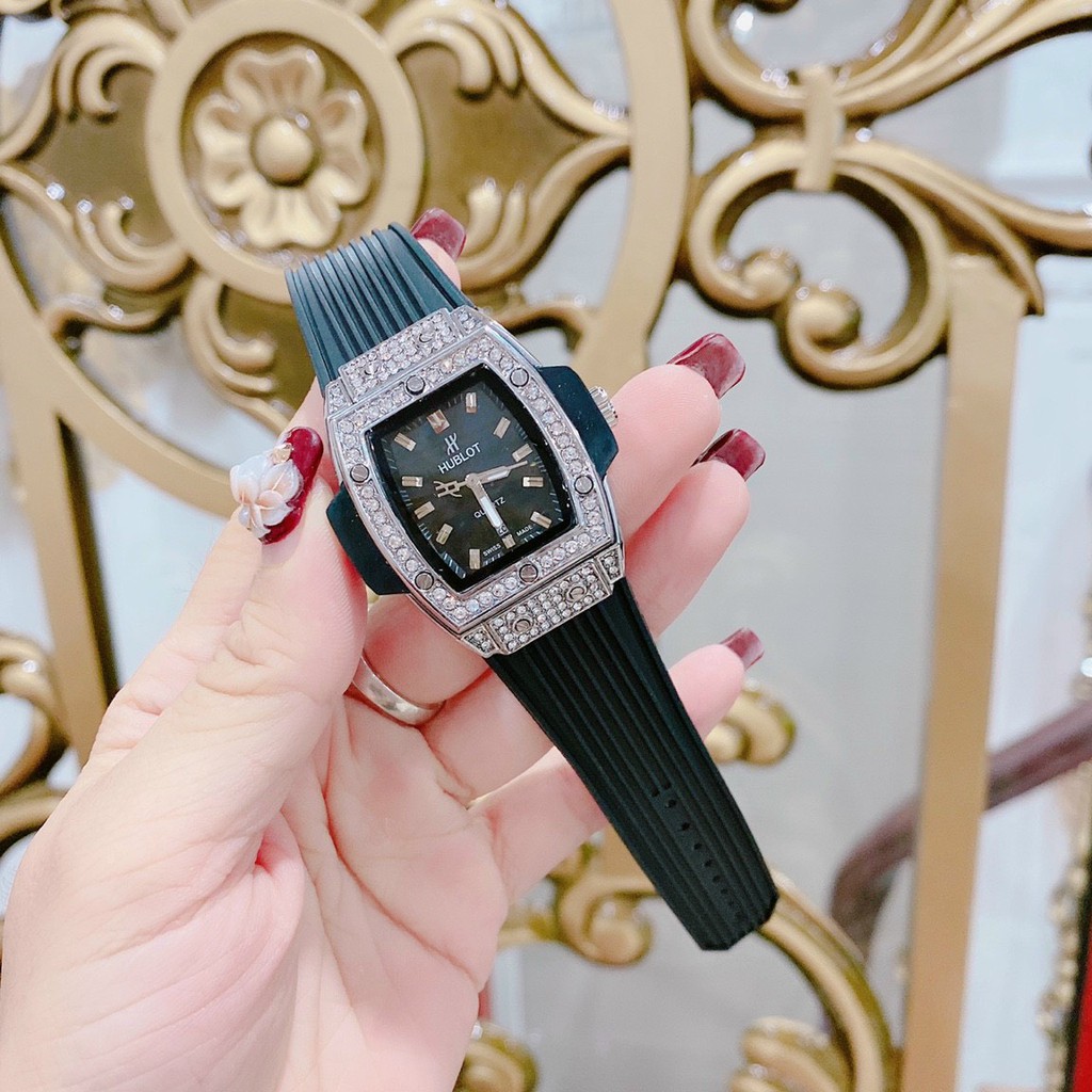 Đồng Hồ Nữ Đeo Tay Hublot, Đồng Hồ Thời Trang Nữ Đính Đá Dây Cao Su Silicon Mặt Chữ Nhật Viền Kim Loại | BigBuy360 - bigbuy360.vn
