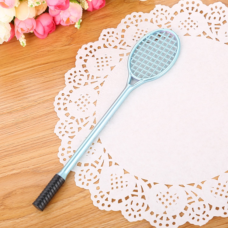 Bút Bi Nước Mực Đen Ngòi 0.5Mm