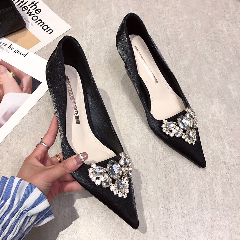 Giày Cao Gót Mũi Nhọn Đính Đá Thiết Kế Mới 2023 size 32-43