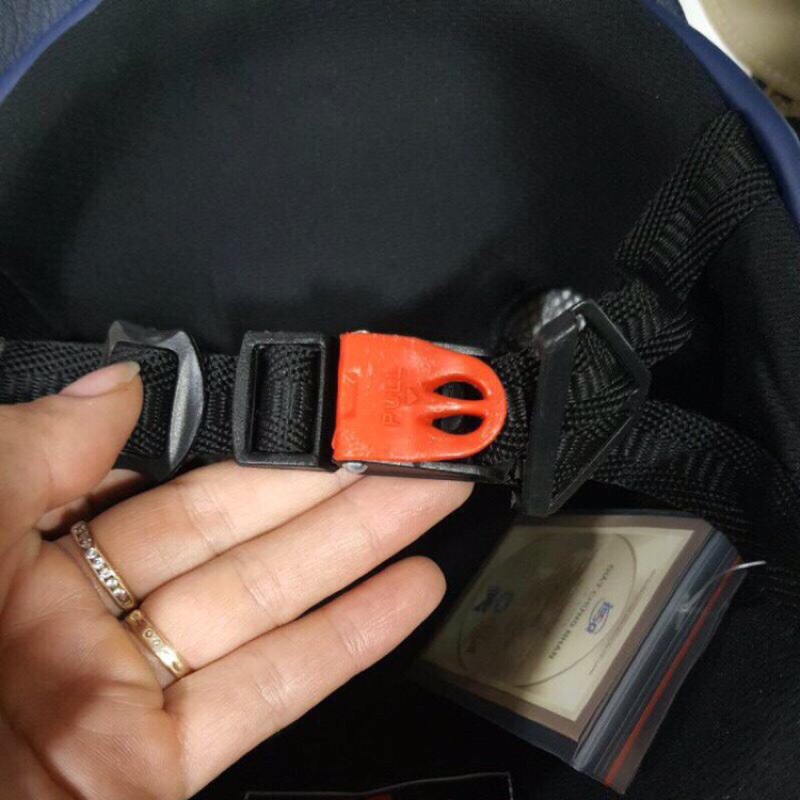 Chốt khoá cài mũ bảo hiểm thay thế cho mũ 1/2 3/4 | BigBuy360 - bigbuy360.vn