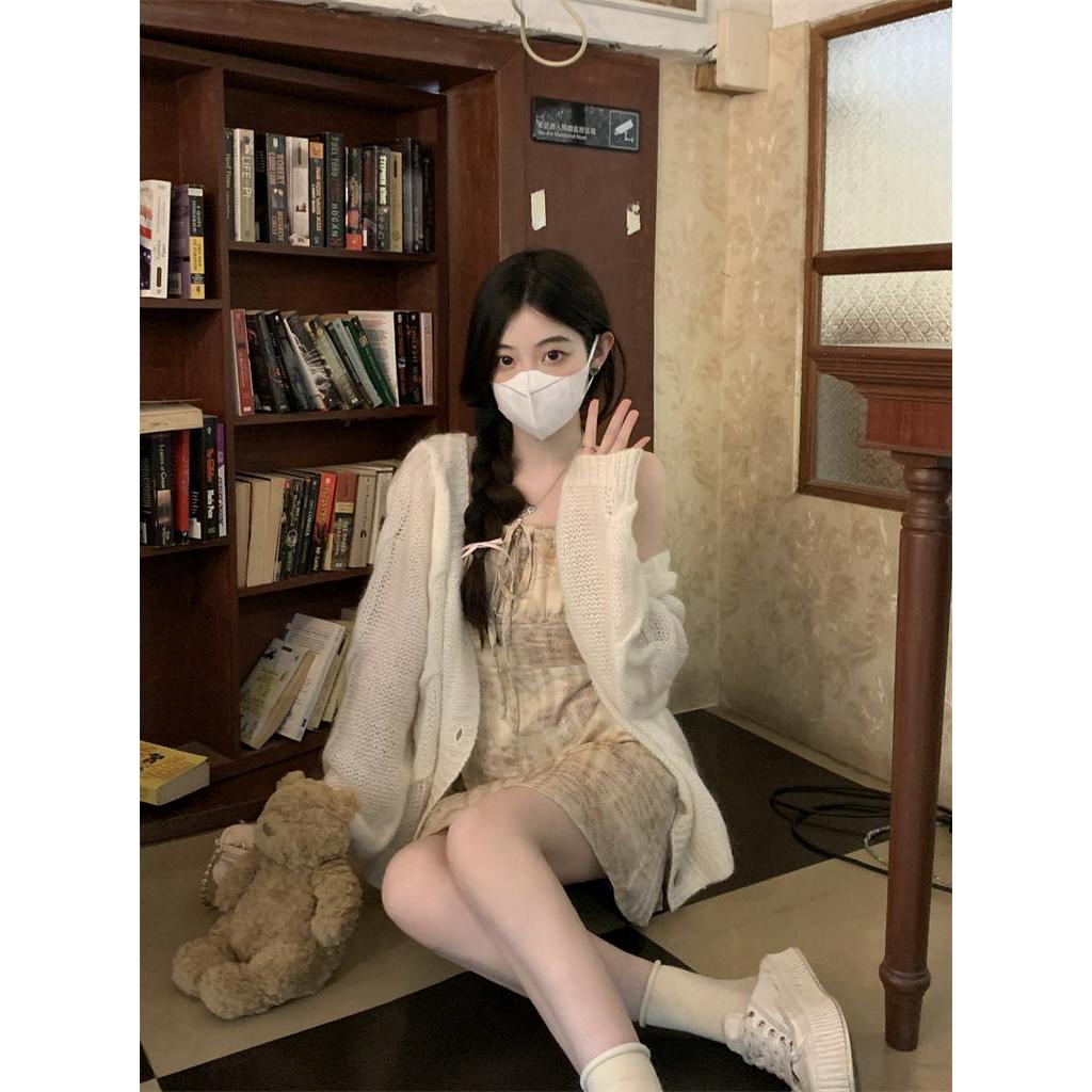 Đầm Hai Dây Màu Matcha Ôm Dáng Ngọt Ngào Mùa Hè Cho Nữ