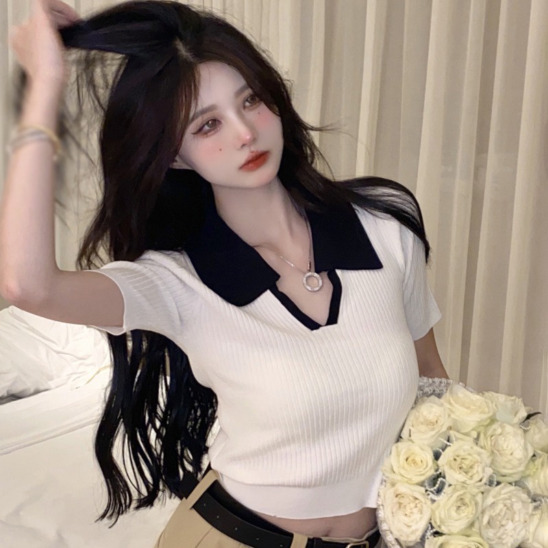 Áo Thun Tay Ngắn Cổ Chữ V Màu Sắc Tương Phản Chất Liệu Lụa Mát Mẻ Trẻ Trung