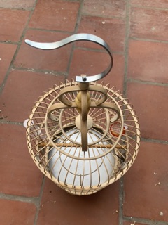 Lồng khuyên trúc “chợ”