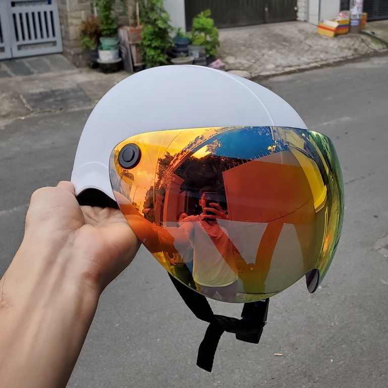 Kính lửng gắn mũ bảo hiểm nửa đầu 1/2 và 3/4 đầu có 3 nút ở đỉnh mũ - SRT HELMET