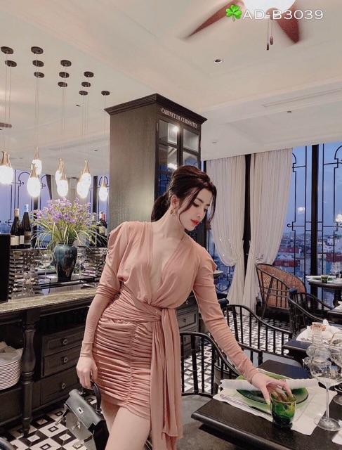 Đầm body nhúng bèo