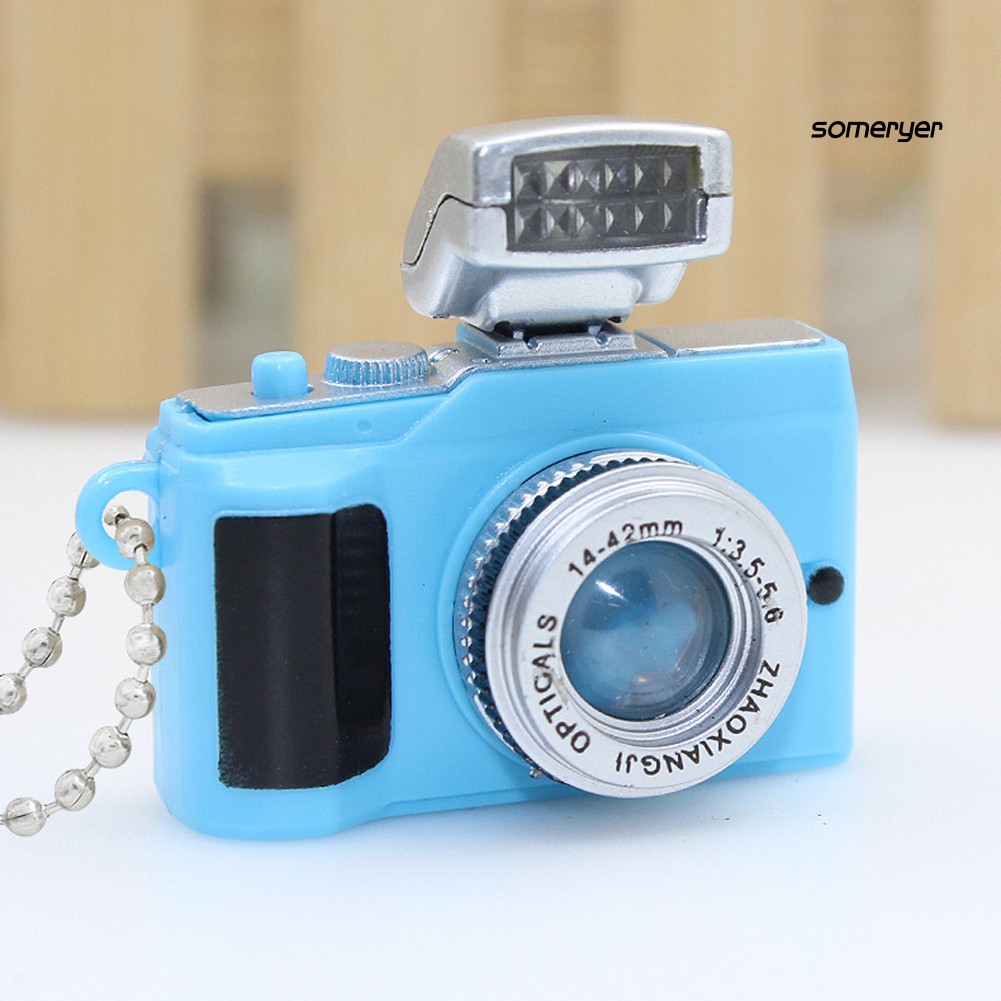 Móc Khóa Hình Máy Ảnh Mini Có Đèn Led Dễ Thương