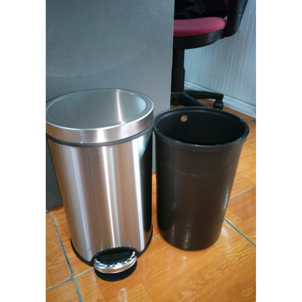 Thùng rác inox chân đạp đẹp 12L